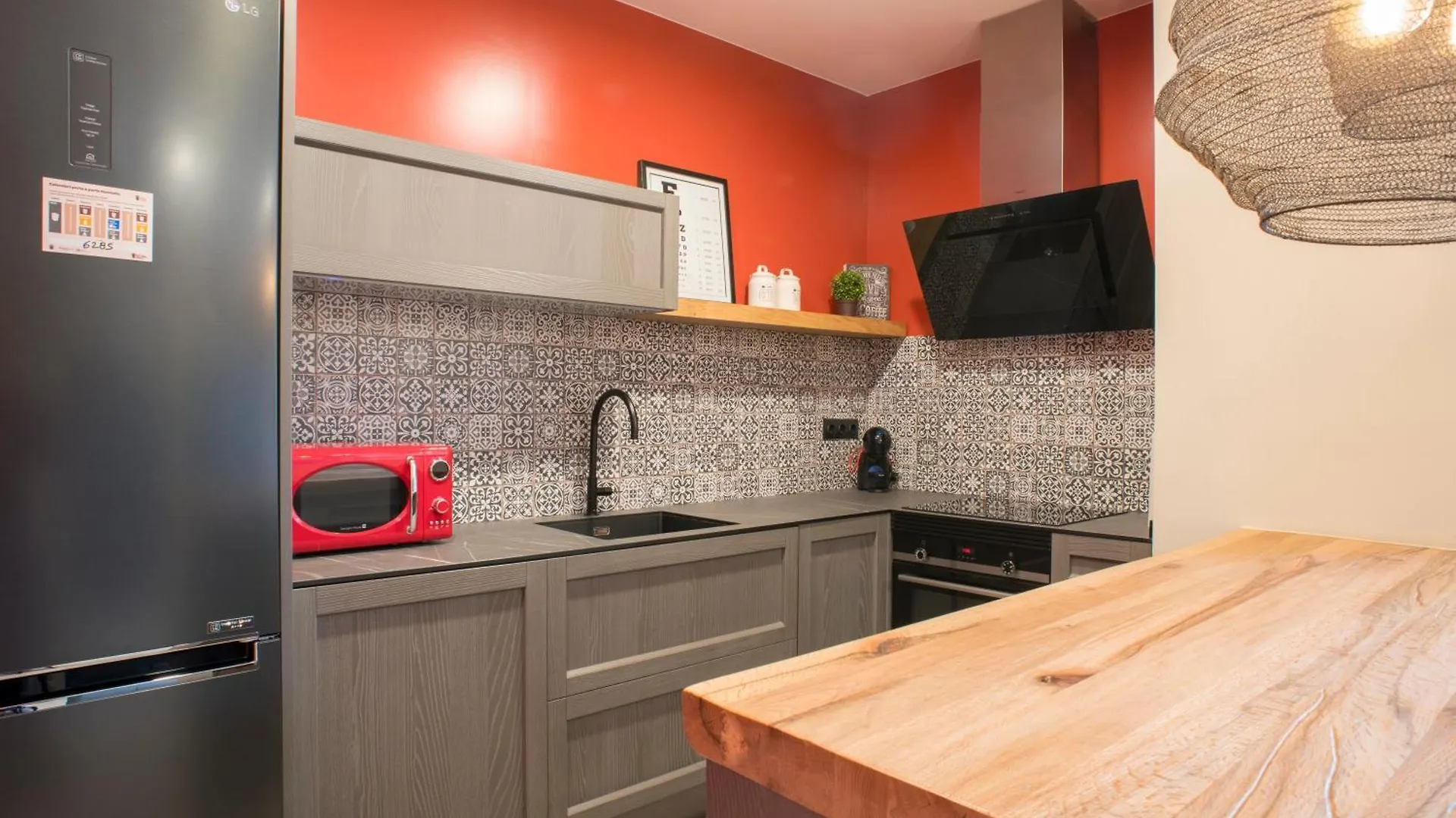 Apartaments Turistics Cardona, Magi Cardona