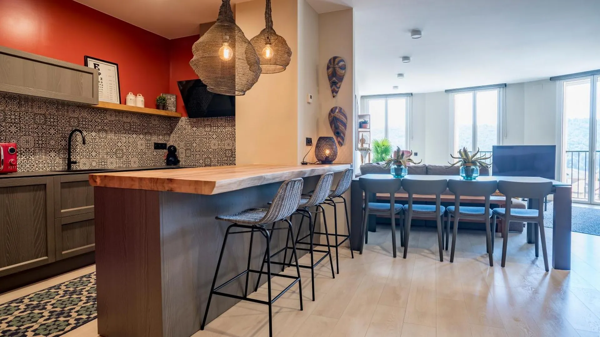 MAGI, Apartaments Turístics Cardona