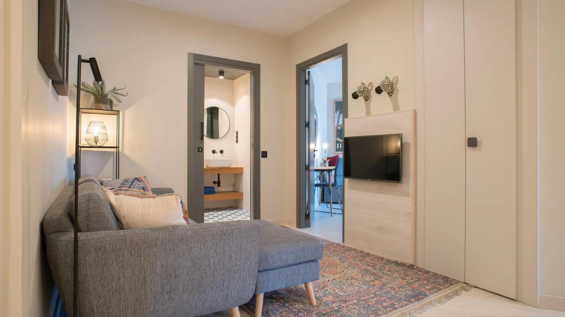 Apartaments Turistics Cardona, Magi Cardona