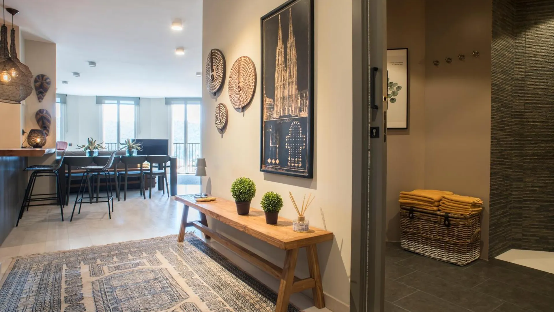 Apartaments Turistics Cardona, Magi