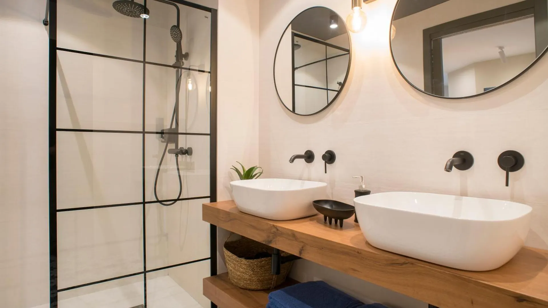 Apartaments Turistics Cardona, Magi Apartment